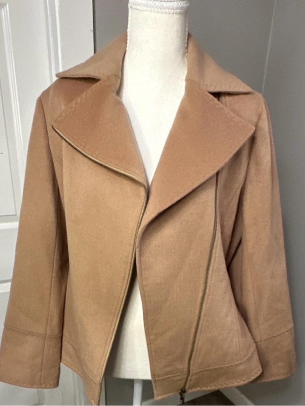 Womens Neutral Camel Zip-Front Trench Coat